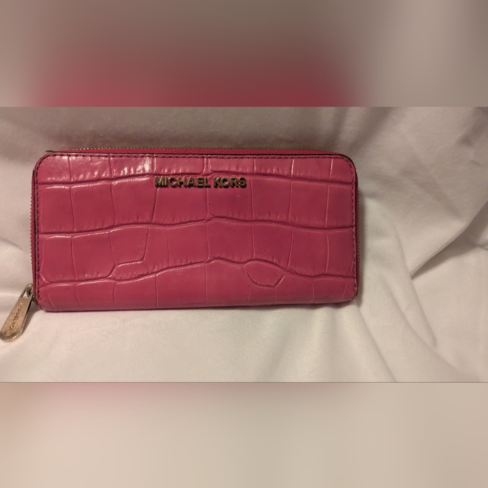 Michael Kors Pink Croc-Embossed Zip Wallet